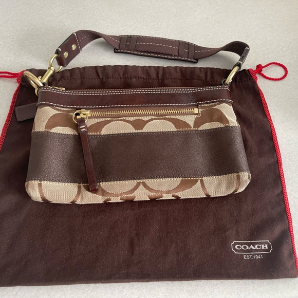 Brown Coach Bag Beautiful Condition - Picture 13 of 14